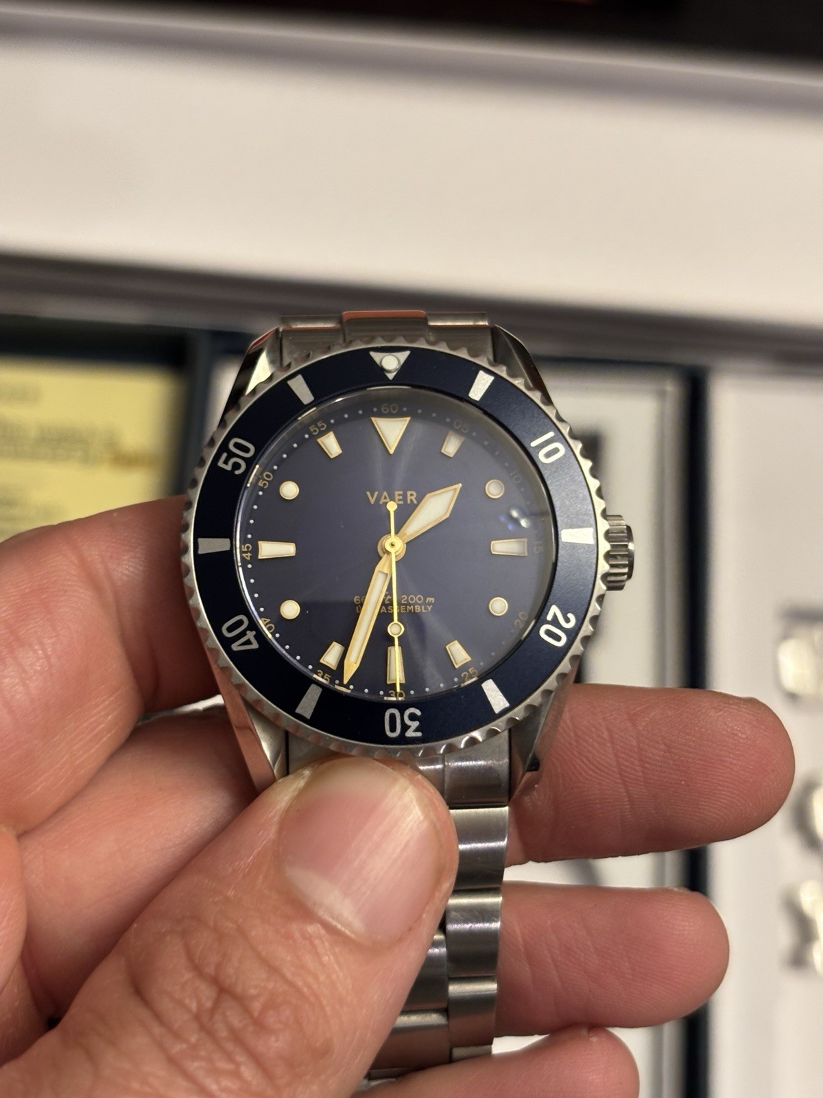 VAER D4 Meridian Navy Solar 38mm 200m Quartz Blue Dial Steel Bracelet Box