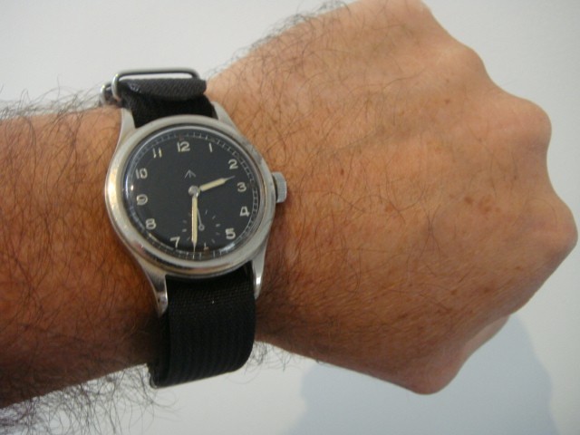 Record Dirty Dozen Military issue WWW WW2 vintage watch sterile dial full srvice