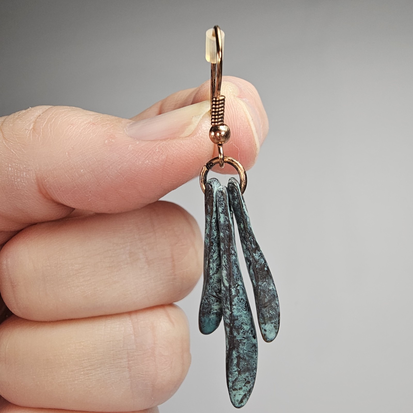 Scarlett Boutique BOHEMIAN Dangle Earrings – Green Metal and Copper 2 1/8 in.