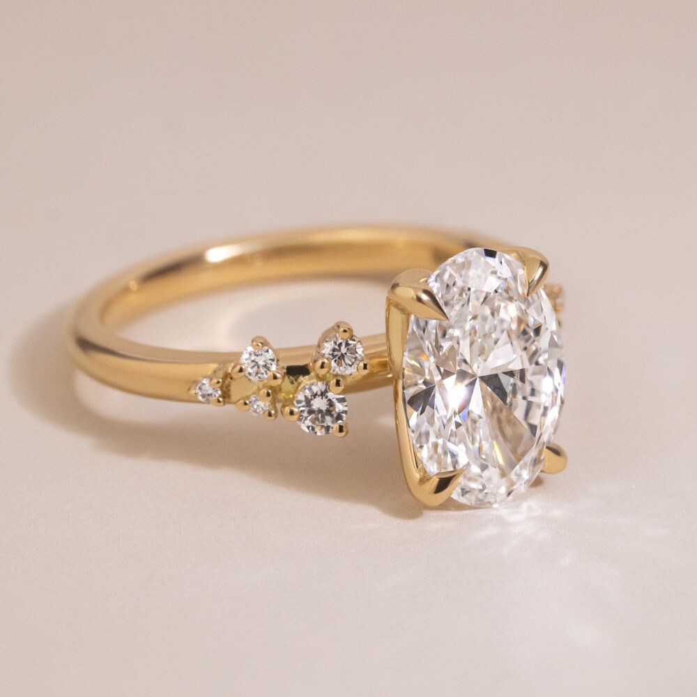 2 Carat Lab Grown Diamond Ring – E Color VVS2 (IGI Certified) with 0.2ct Accent
