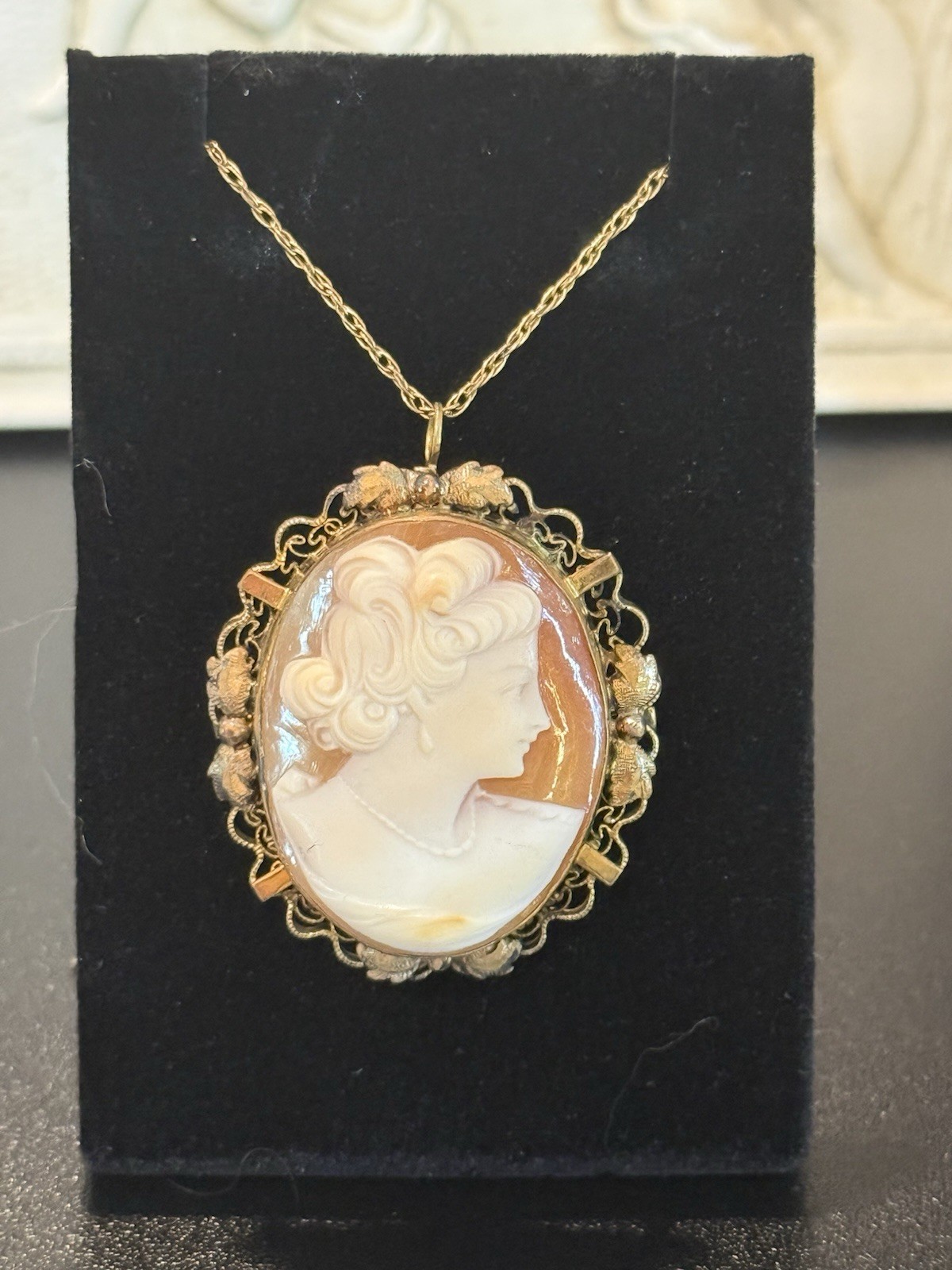 Vintage Real Shell Cameo Pendant Brooch W/Gold Filled Necklace Marked And Signed