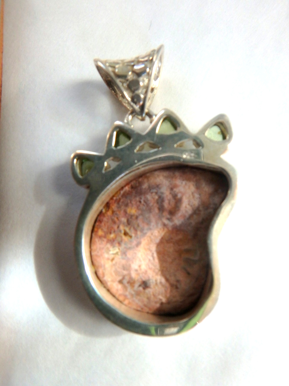 Pendant 925 Sterling Pendant Ammonite Fossil & Peridot 12.5 grams