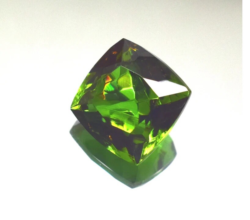 Certified 13.5 Ct Natural Zultanite Color-Change Cushion Cut Rare Loose Gemstone