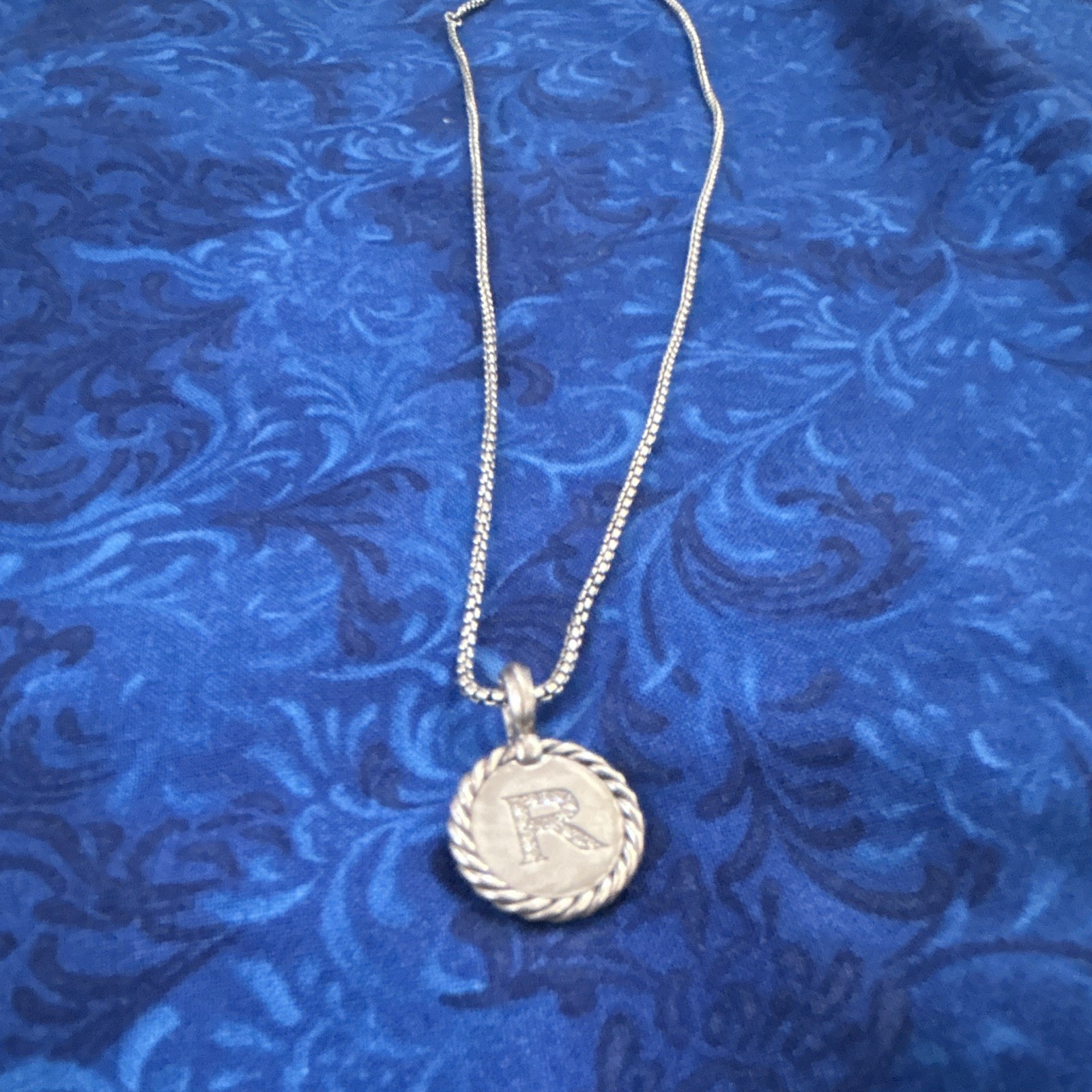 Silver Tone Box Chain Necklace Round Letter R Medal Pendant, Lobster, 20 in