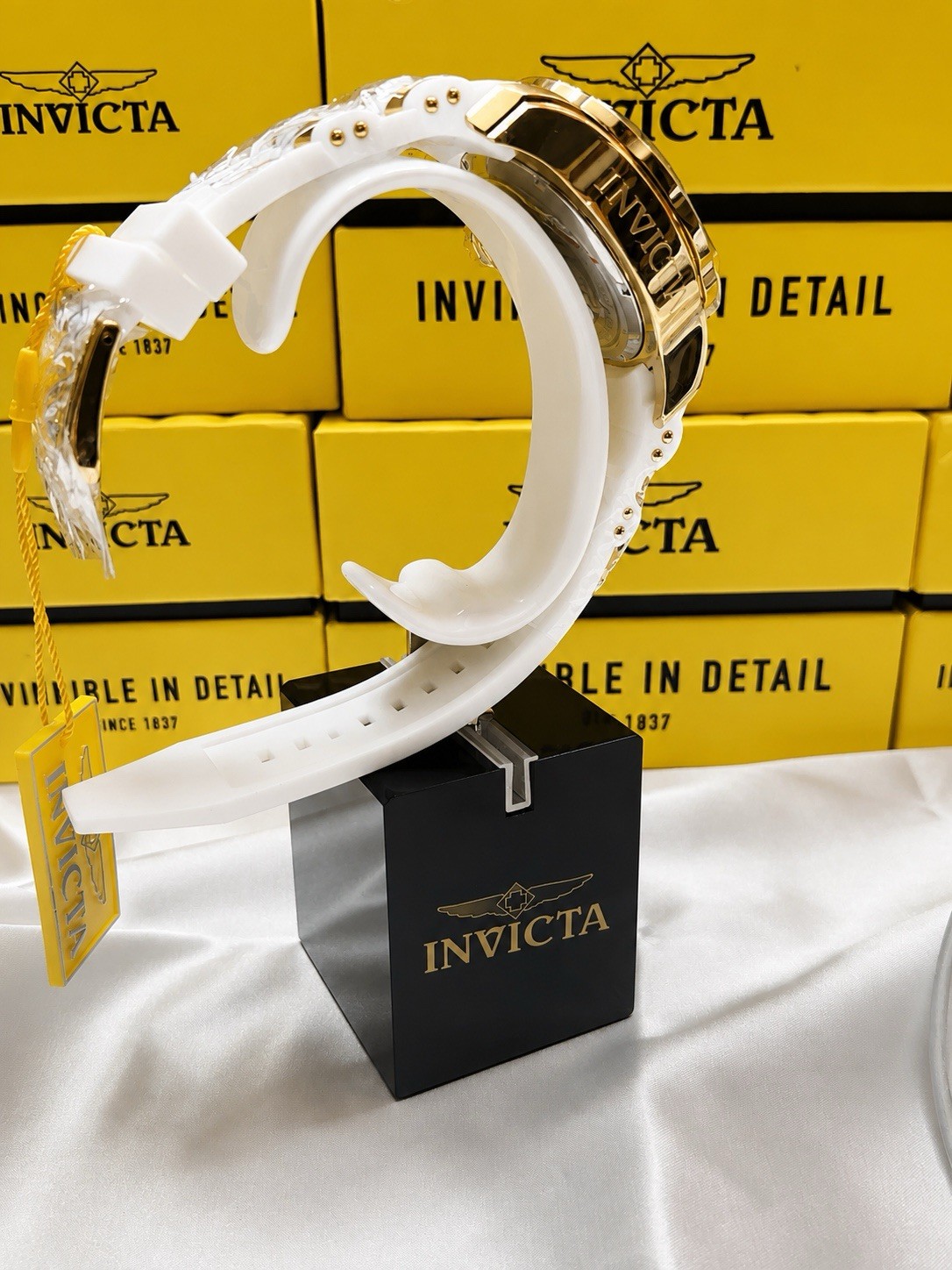 Invicta Pro Diver 20292 Men’s Chronograph White Gold Tone Watch New w/ Tag