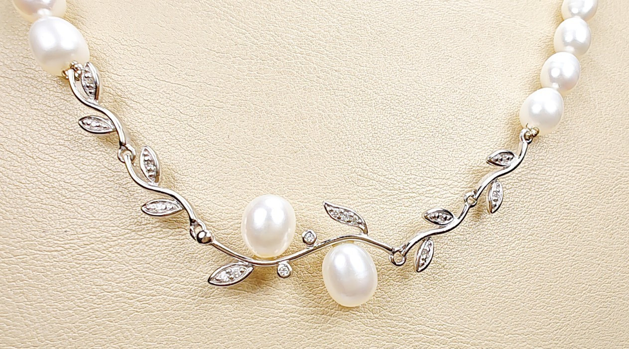925 Sterling Silver Diamond White Cultured Freshwater Pearl Necklace 18–19.5″