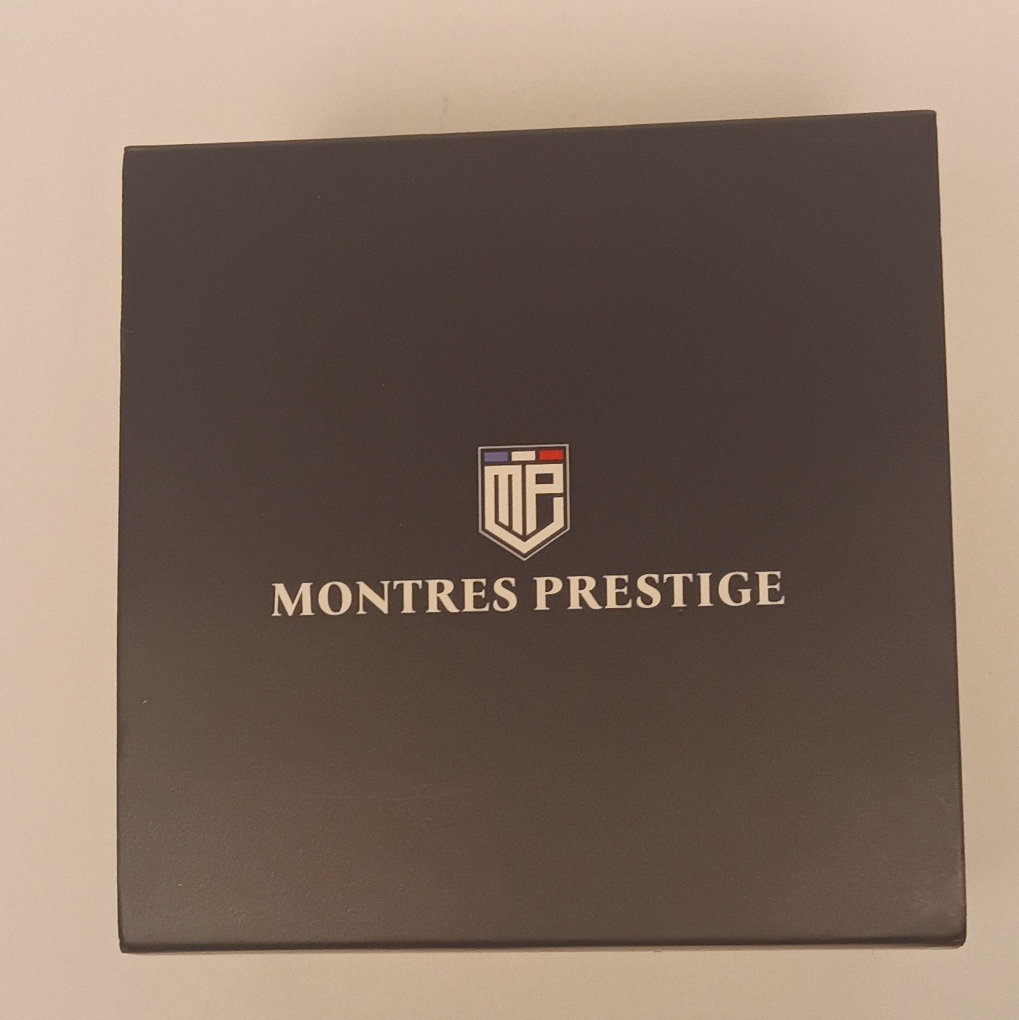Montres Prestige X Invicta Two-Tone Quartz Watch Gold Dial Fluted Box NWB