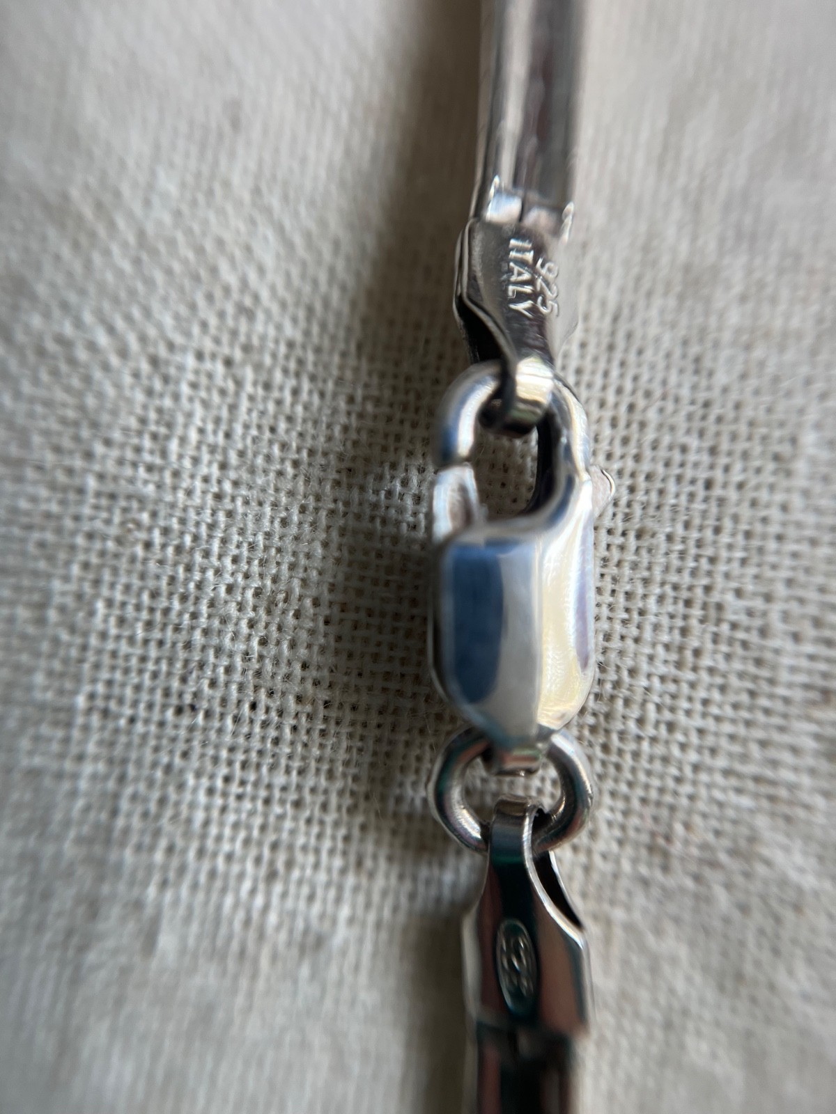 full sterling 925 silver 20 inch omega chain with lobster claw clasp 1 mm width