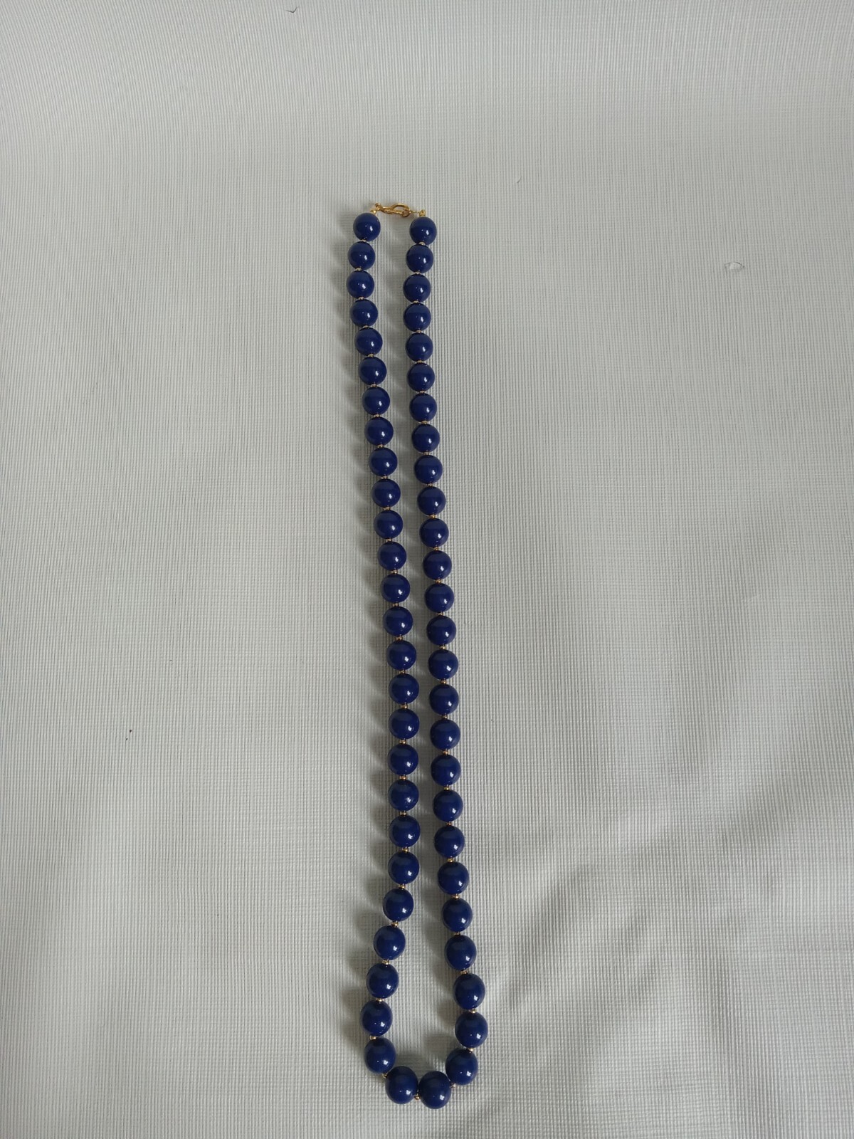 Vintage Navy Blue & Gold Toned Single Strand Acrylic Beaded Lightweight Necklace