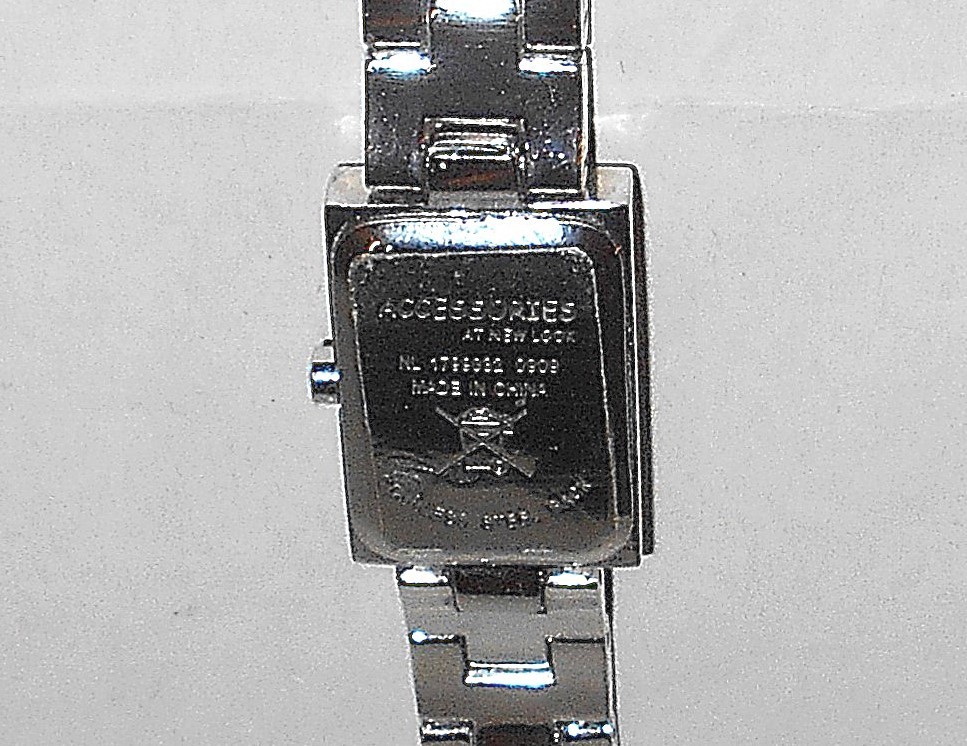 New Look Accessories Ladies Quartz Wrist Watch – Working – Left or Right Handed