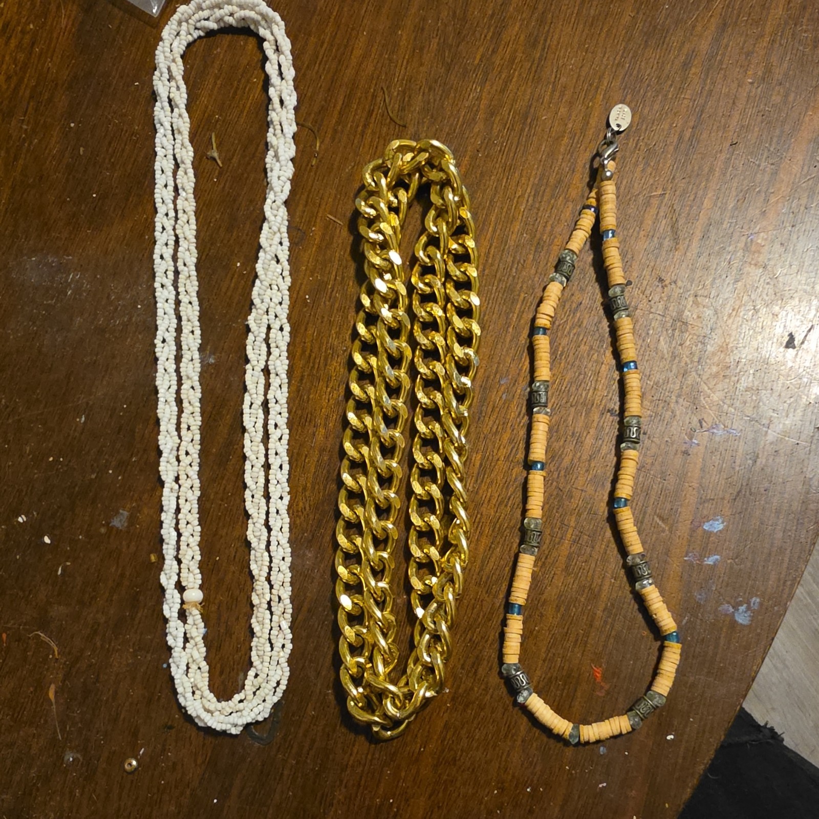 Lot of 3 Necklaces Gold Tone Curb Chain Lobster, White & Tan Beaded Strands