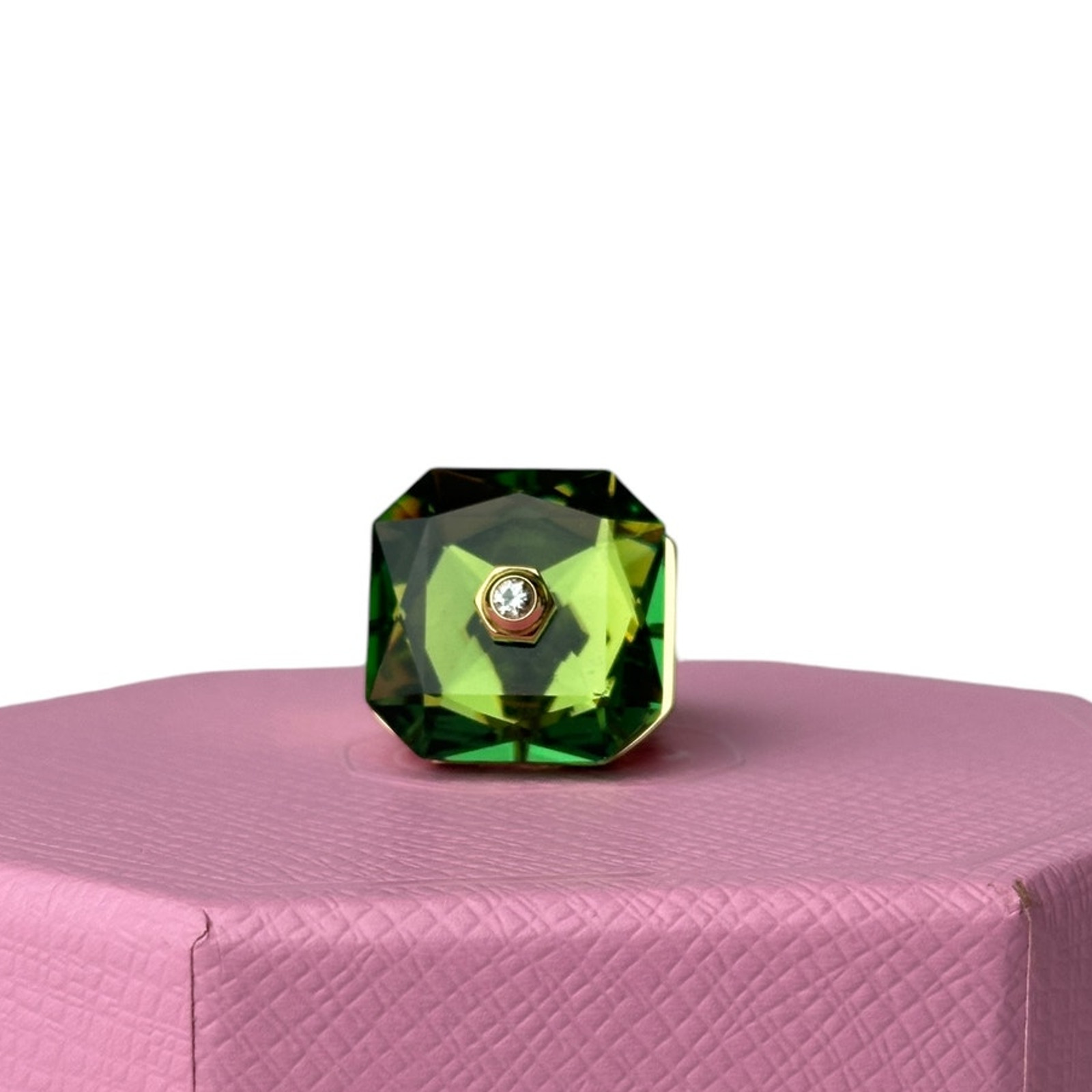 Swarovski Numina cocktail ring Octagon cut, Green Size 11 / EUR 64