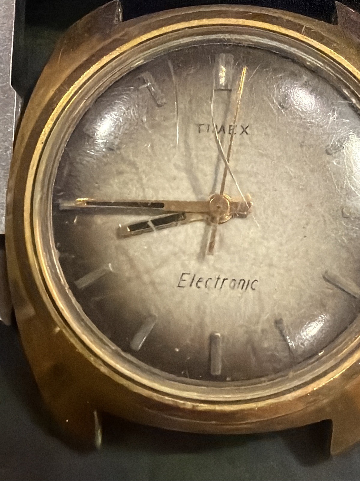 AJ21 VTG Timex Electric Dynabeat Watch Large Case GoldTone Parts Repair Restore