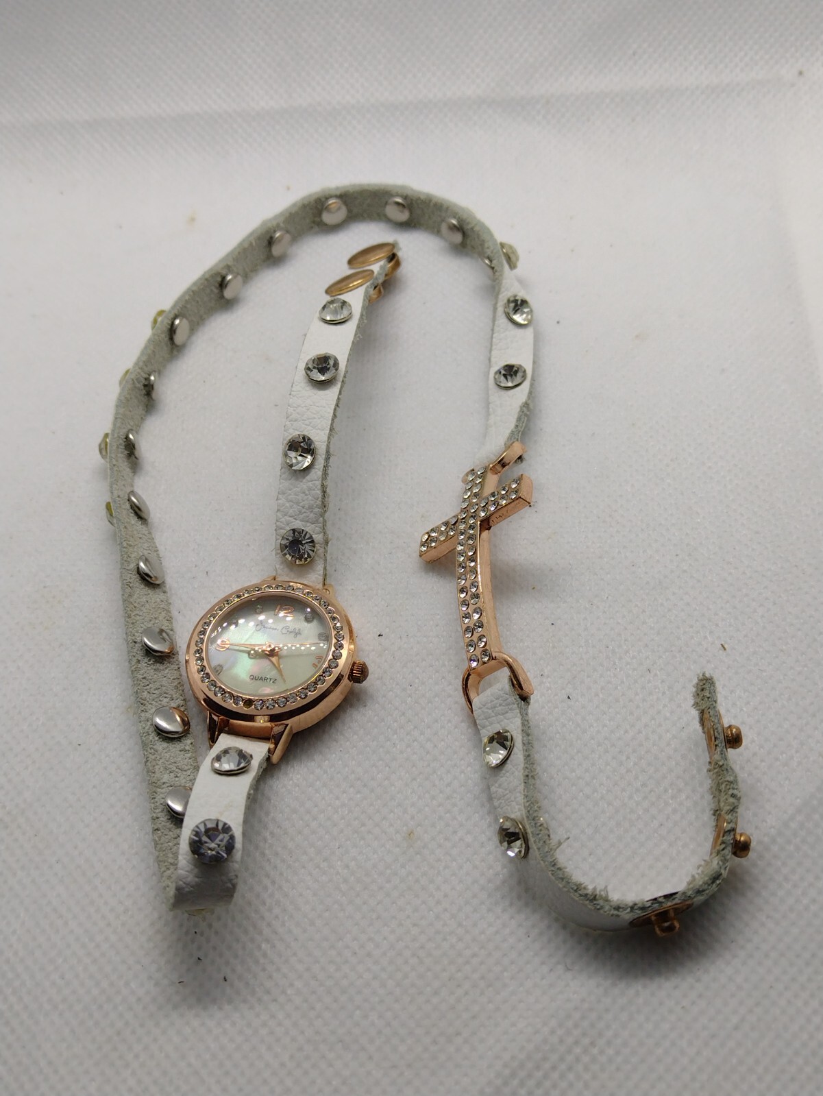 Susan Carlif Bracelet Watch Crystals Gold tone leather Women’s girls female
