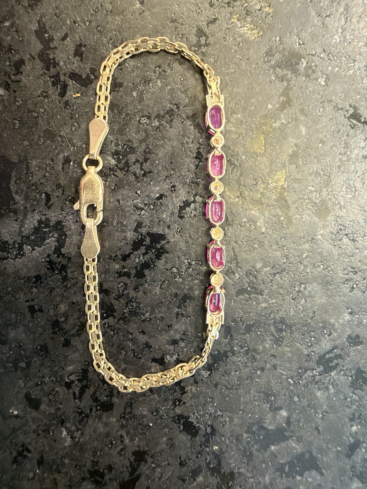 10K Yellow Gold – 5 genuine Rubies – Figaro Chain Bracelet 6in – Lobster Clasp