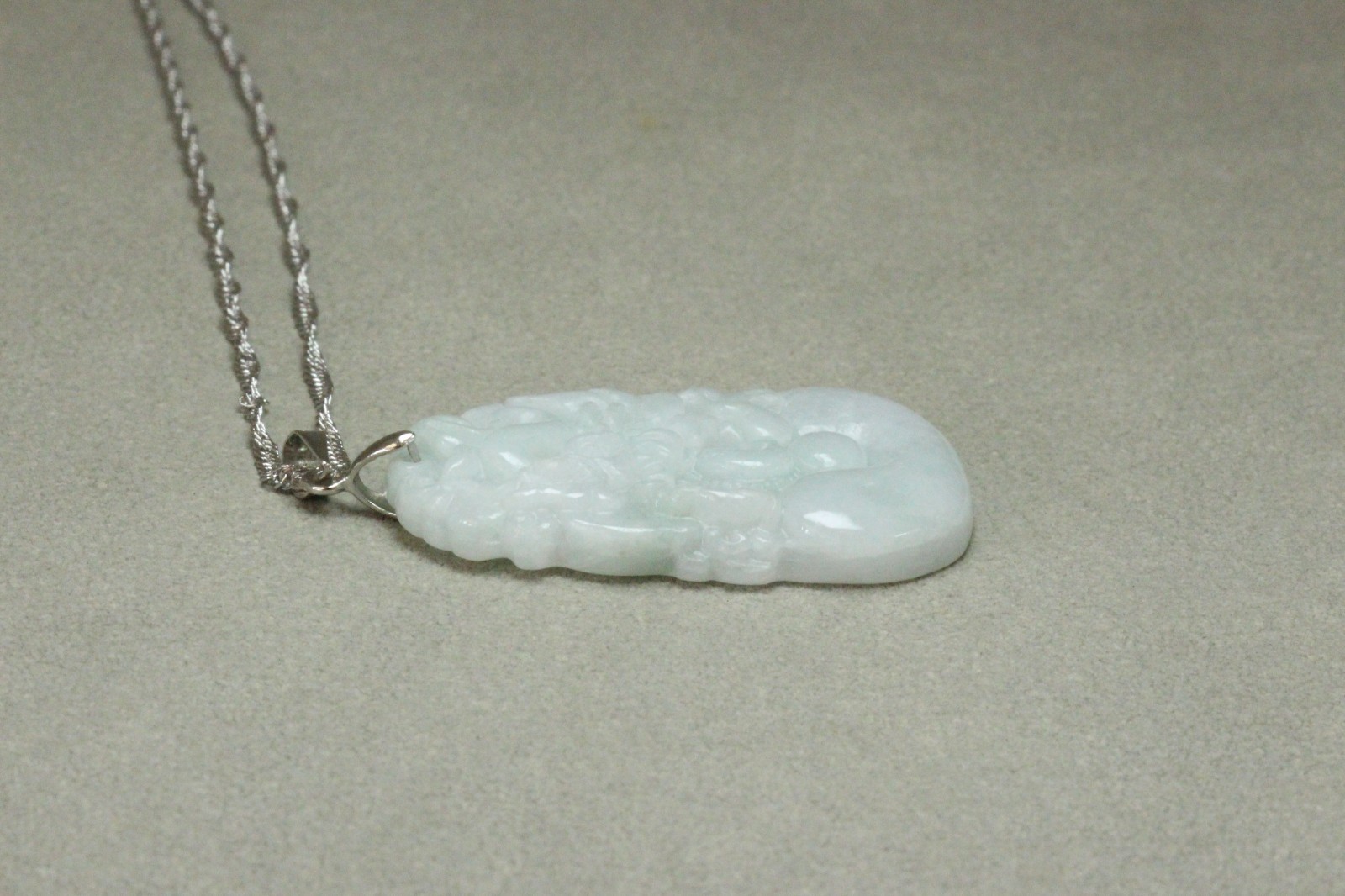 Natural White green A Jadeite jade Hand-Carved Dragon (Chinese Zodiac) Pendant