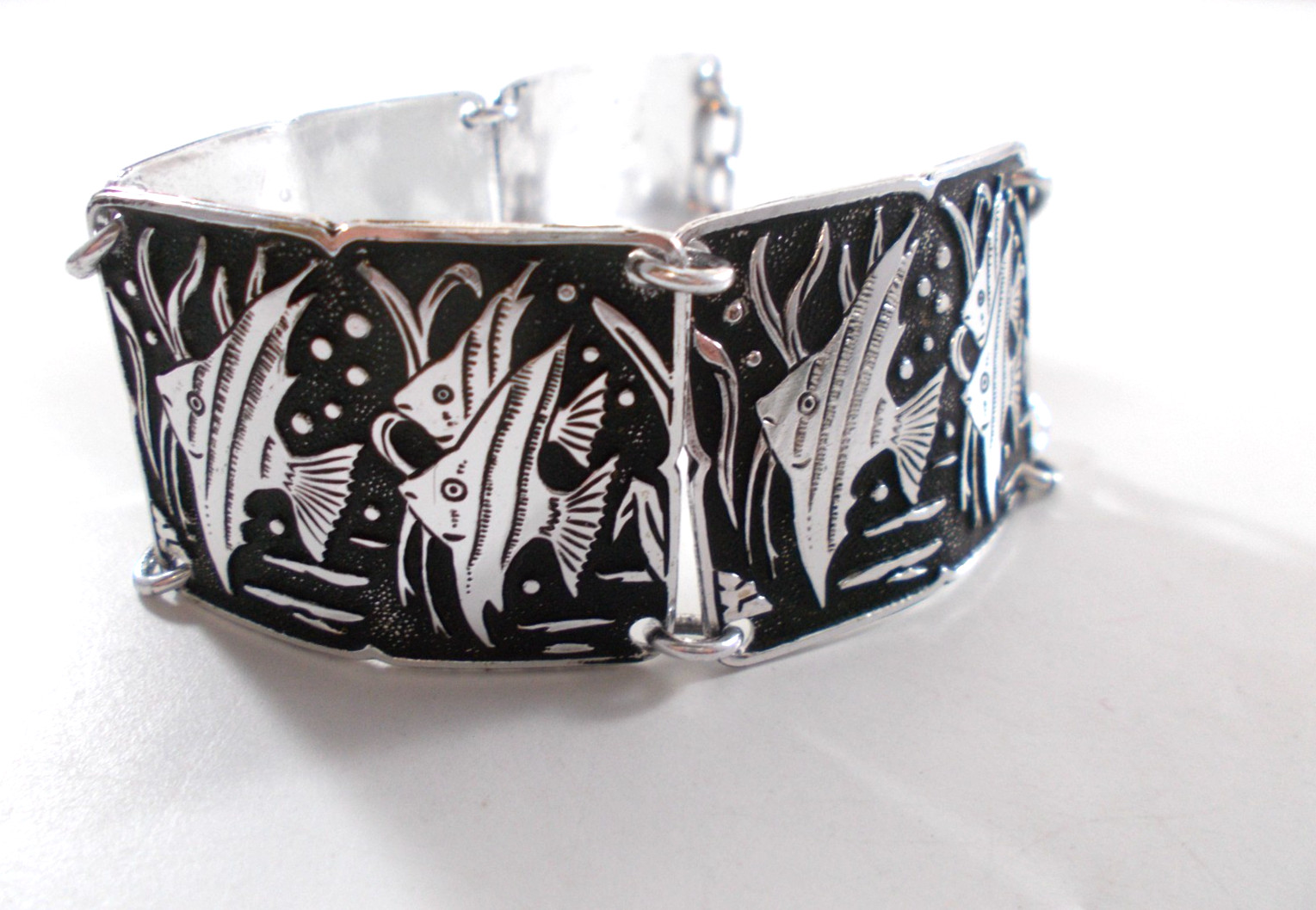 VTG Silver Tone & Black Angel Fish Aluminum Panel Bracelet W. German Free Ship