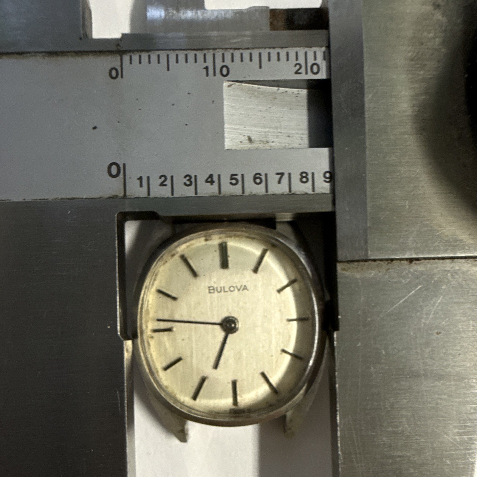 Bulova Classic Mechanical Manual Wristwatch Silver Dial Stick Index Round – 07