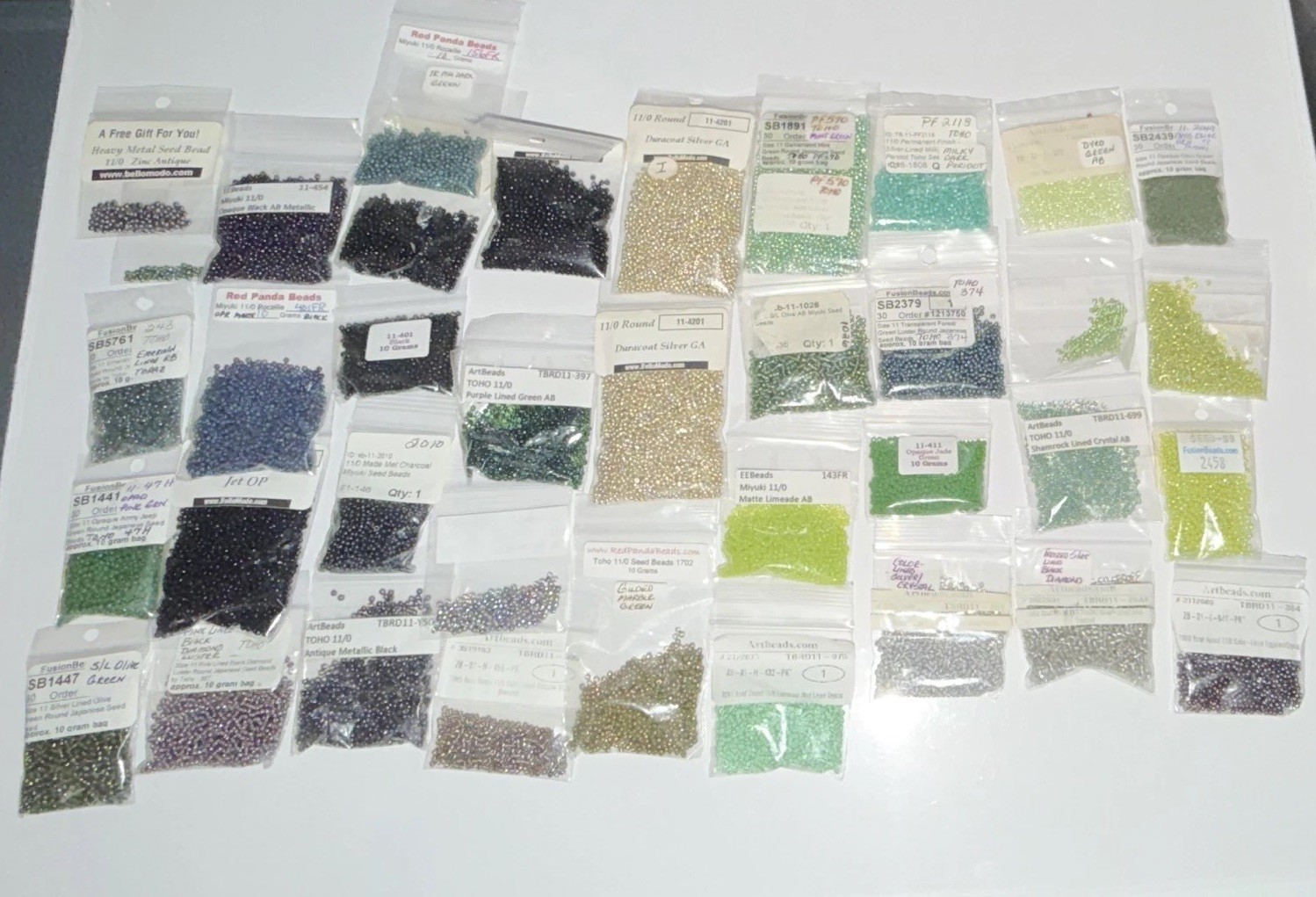 11/0 Glass Seed Beads Multicolor Round Lot 37 Pouches Approx. 390 Grams.