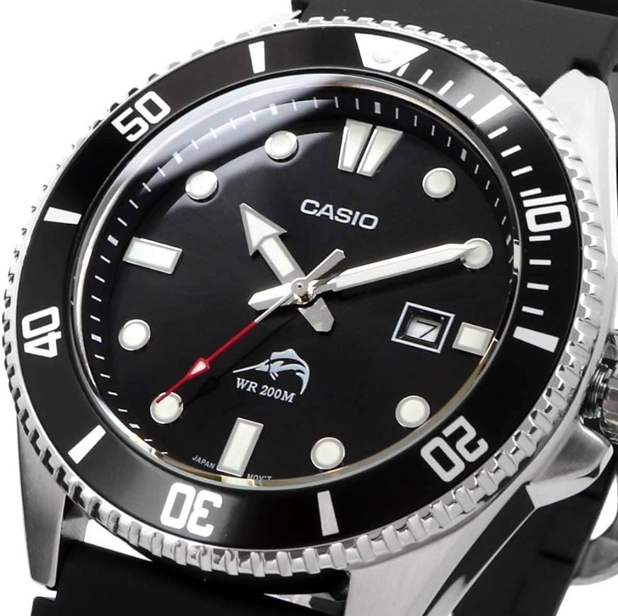 Casio Men’s Black and Silver Dive Style Sports Analog Watch – MDV-106-1AV