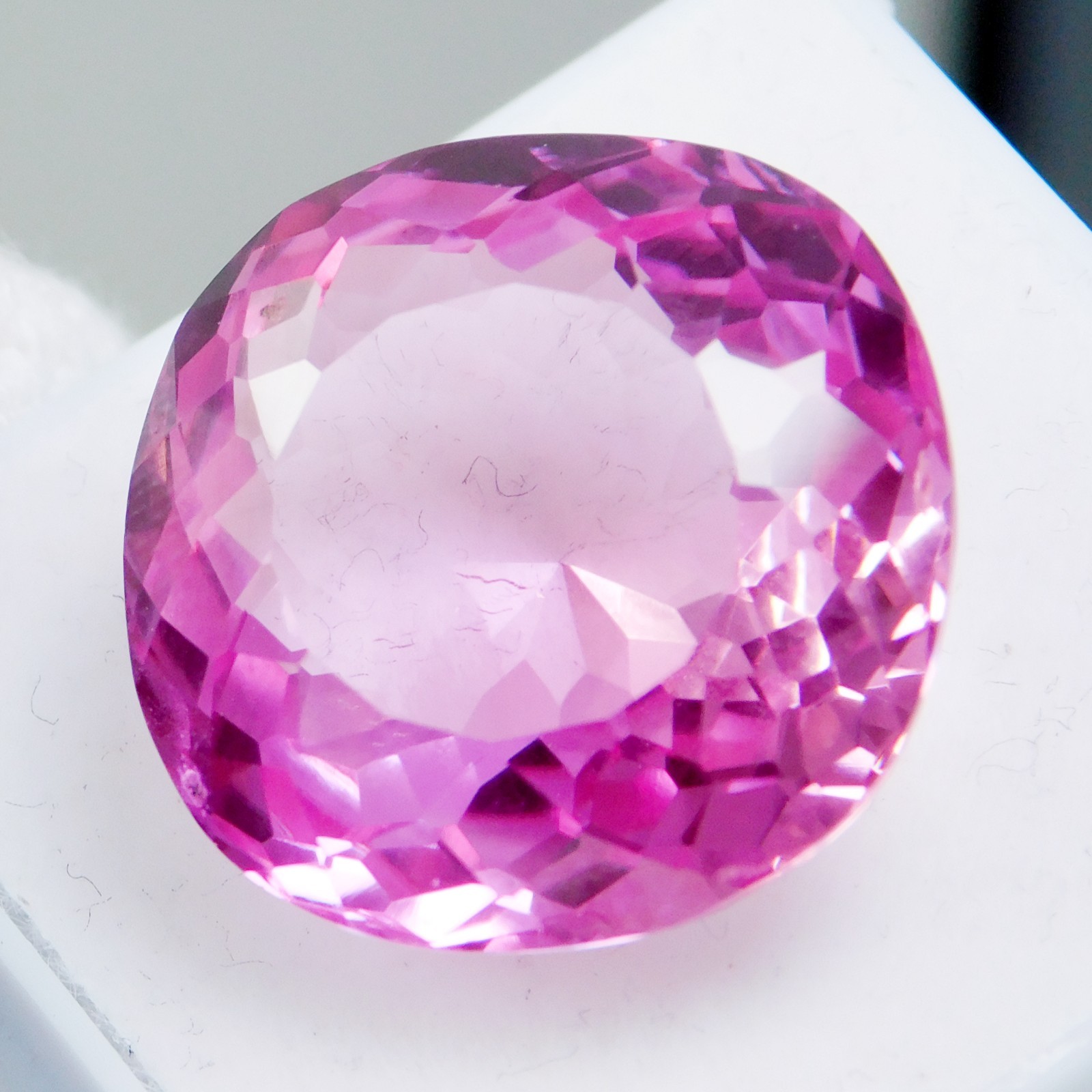 IGL CERTIFIED 21.70 ct IF Radiant Natural Vivid Pink Sapphire -Unheated Gemstone