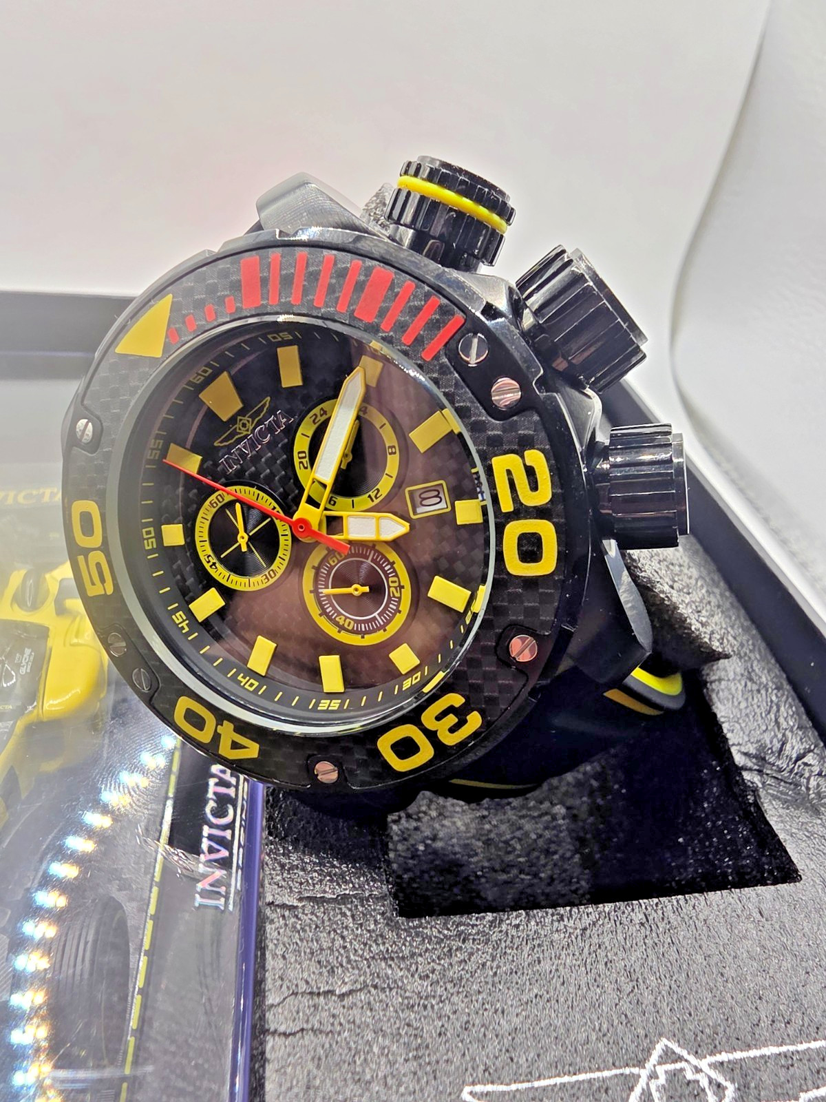 NEW INVICTA SEA HUNTER BLACK CARBON FIBER CHRONOGRAPH WATCH QUARTZ 52MM