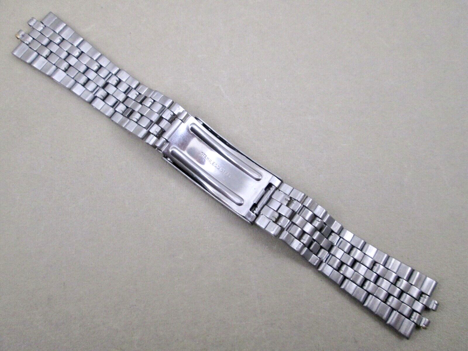 3mm 9mm 20mm lug size men’s st. steel watch band two tone fold over clasp 6.25″
