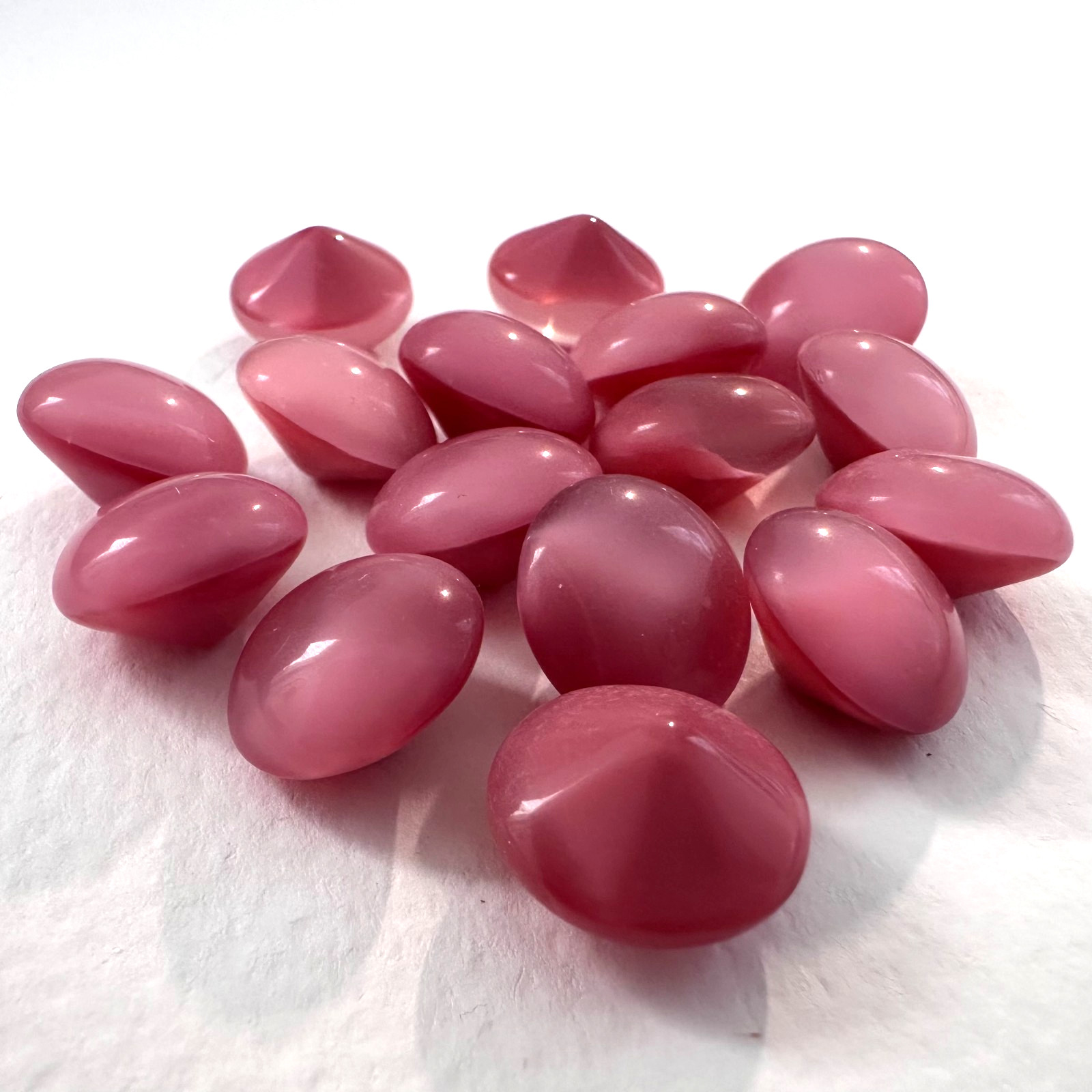 G61 Vintage glass stones 60SS (13.7mm) round rose moonstones pointed back (16)