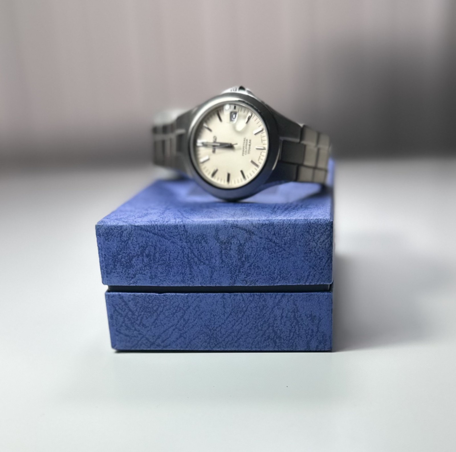 NEW SEIKO 8F32 0220 Perpetual Calendar Quartz Titanium Watch Mens Vintage