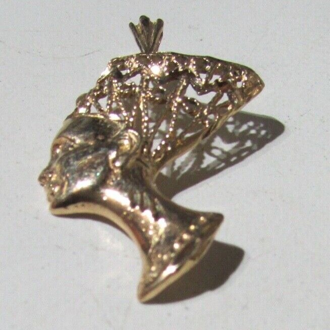 14K Nefertiti Pendant 1.1/4″ Length ~ 0.06oz/1.6g