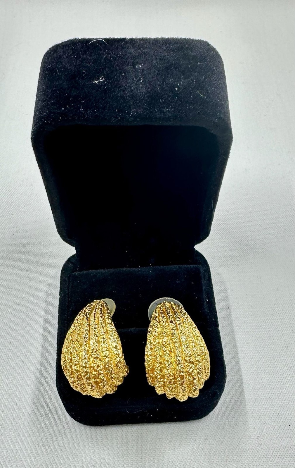 Vintage Premier Designs Gold Tone Textured Shrimp Shell Style Half Hoop Earrings