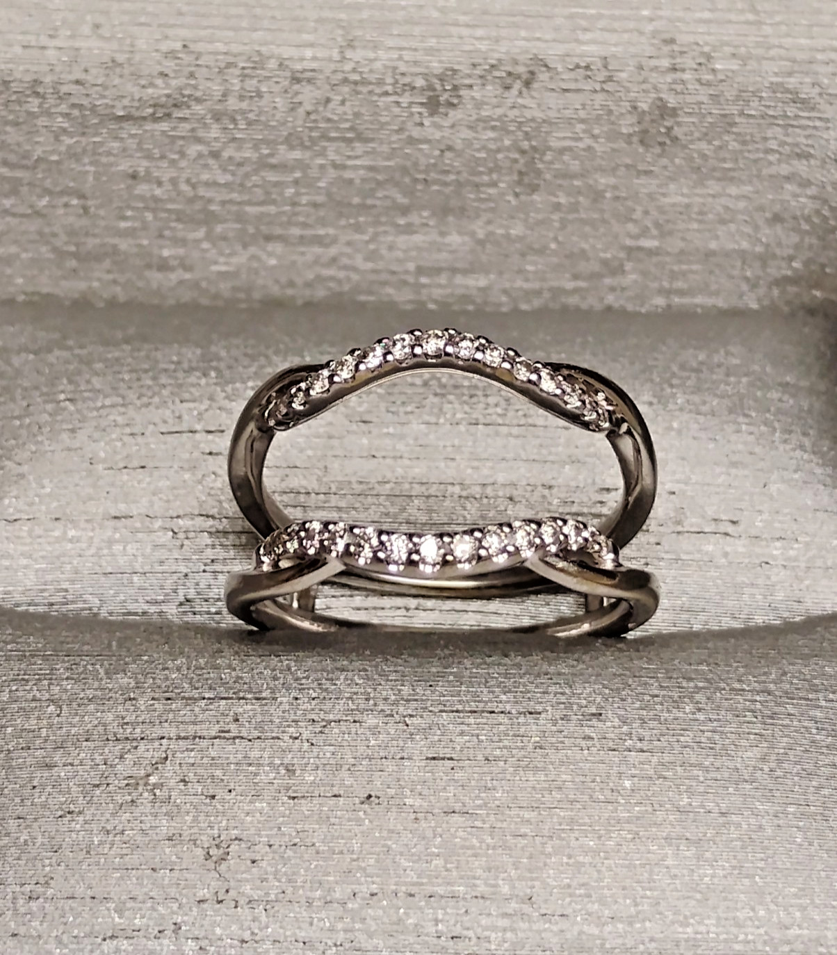 14K White Gold Diamond Enhancer Ring Guard Band… Size 7… 3.85 Grams