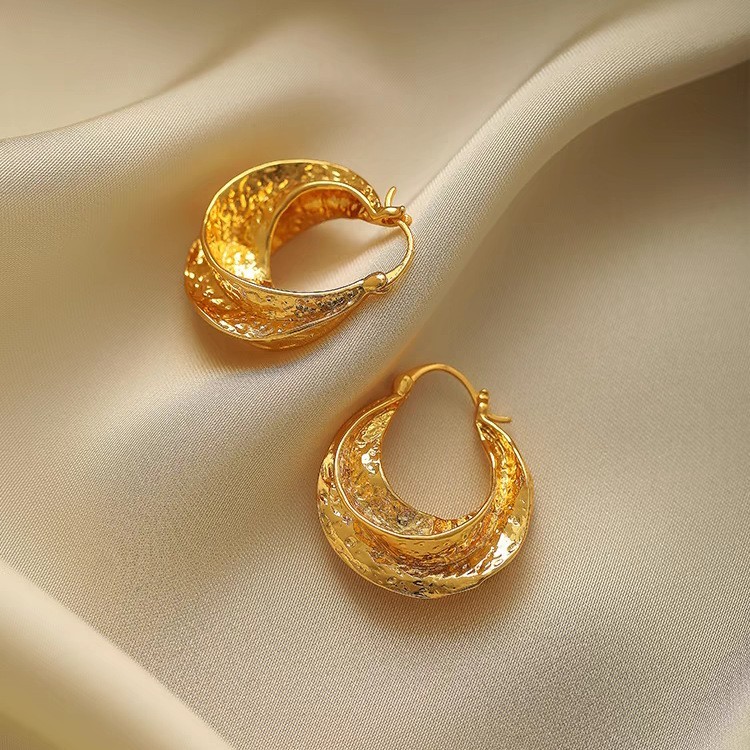 Women’s Retro Hammered Gold Plated Irregular Textured Fashion Drop Earrings