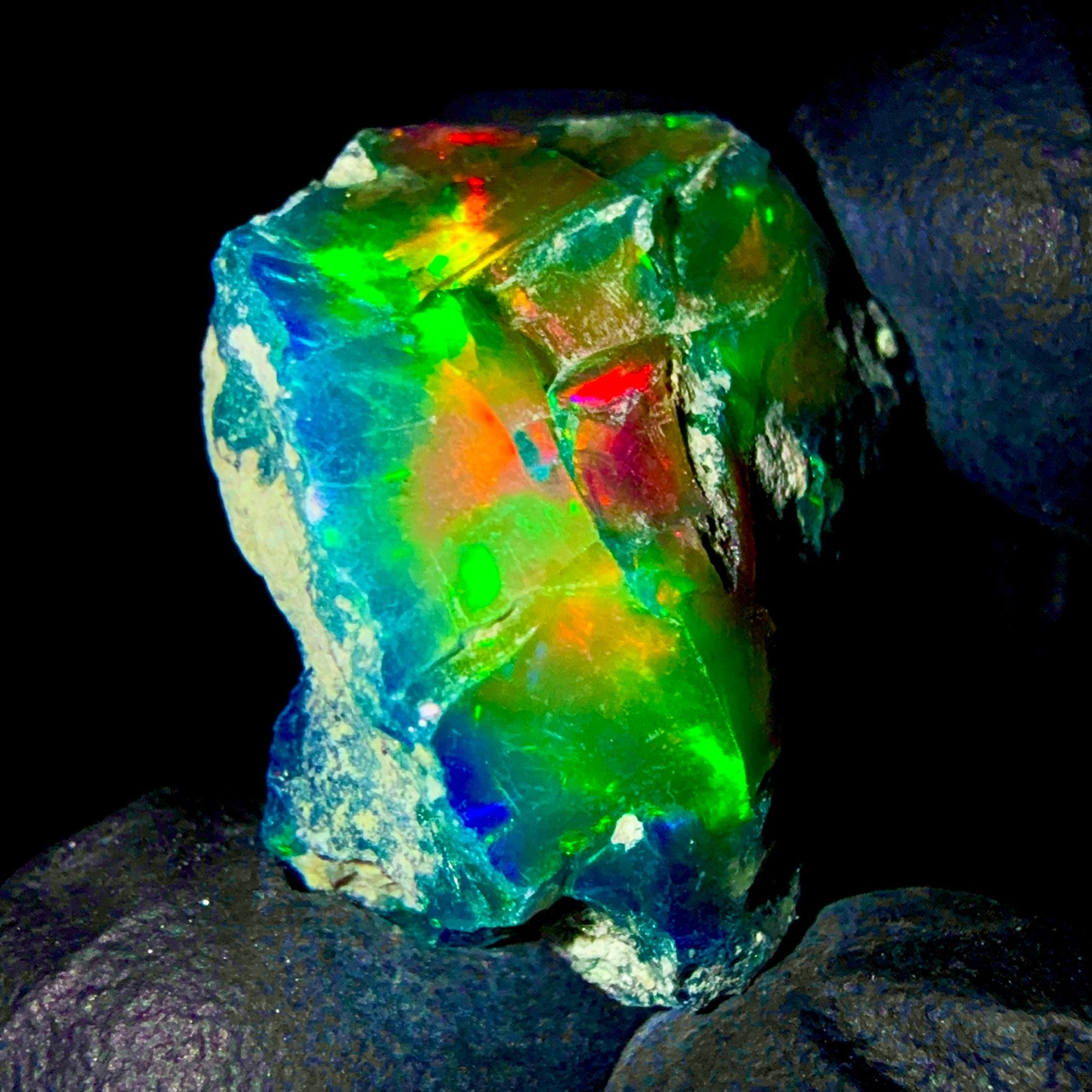 Ethiopian Fire Opal gemstone, Natural opal rough, Black Dry opal 20.5Ct 20×18 mm