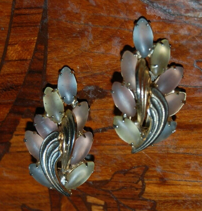 ELEGANT VTG MCM MULTI COLORED PASTEL FROSTED CRYSTALS EAR CLIMBERS CLIP EARRINGS