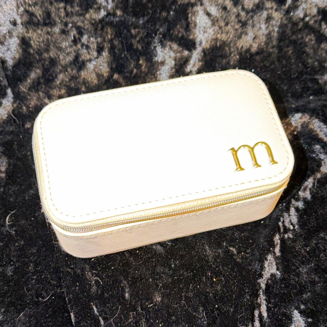 Nordstrom Beige Zip-Around Faux Leather Travel Jewelry Case Velvet Lined
