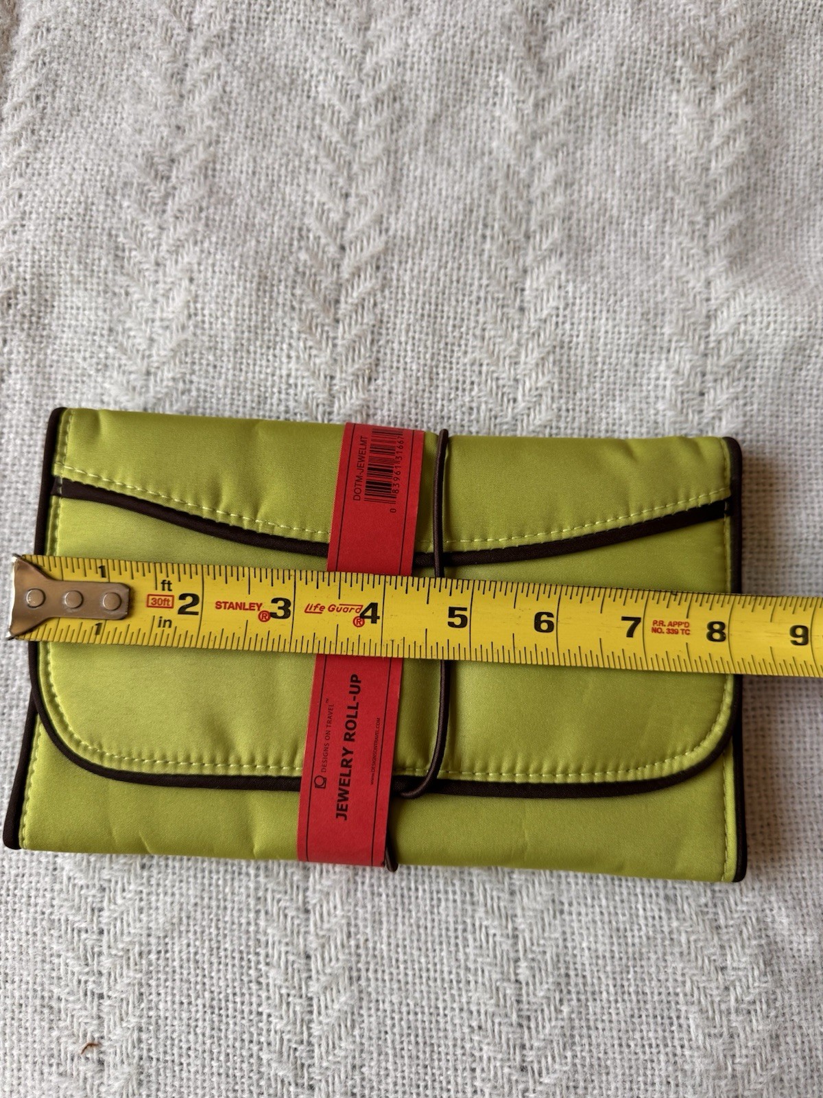 Designs On Travel Jewelry Roll Up Case NWT Apple Green