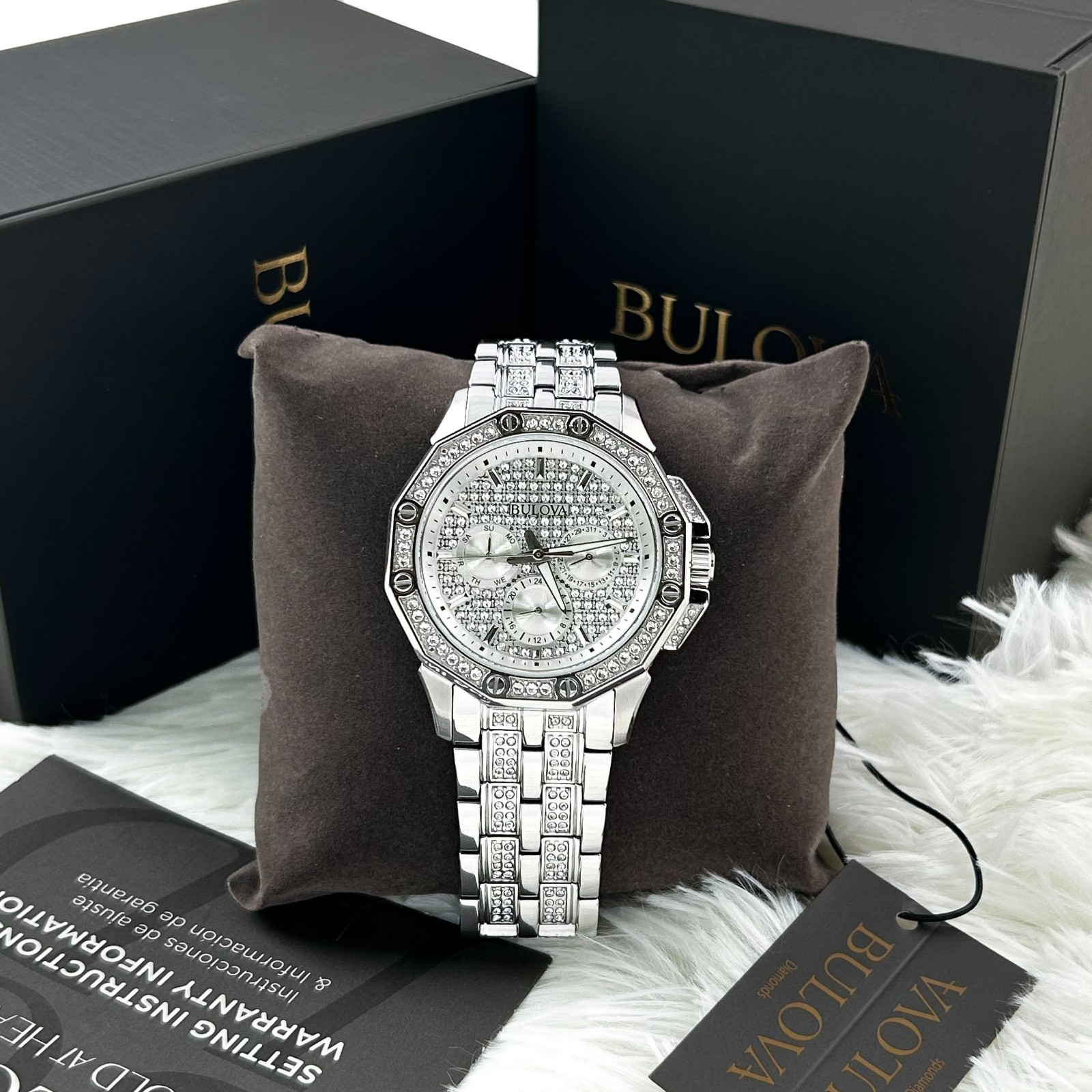 Bulova 96C134 Crystal Men’s Quartz Day / Date Silver Stainless Steel Watch 42 MM