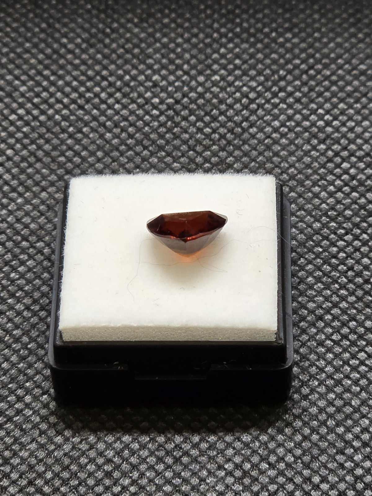 CERTIFIED (GLT) Untreated Reddish Brown Natural ZIRCON