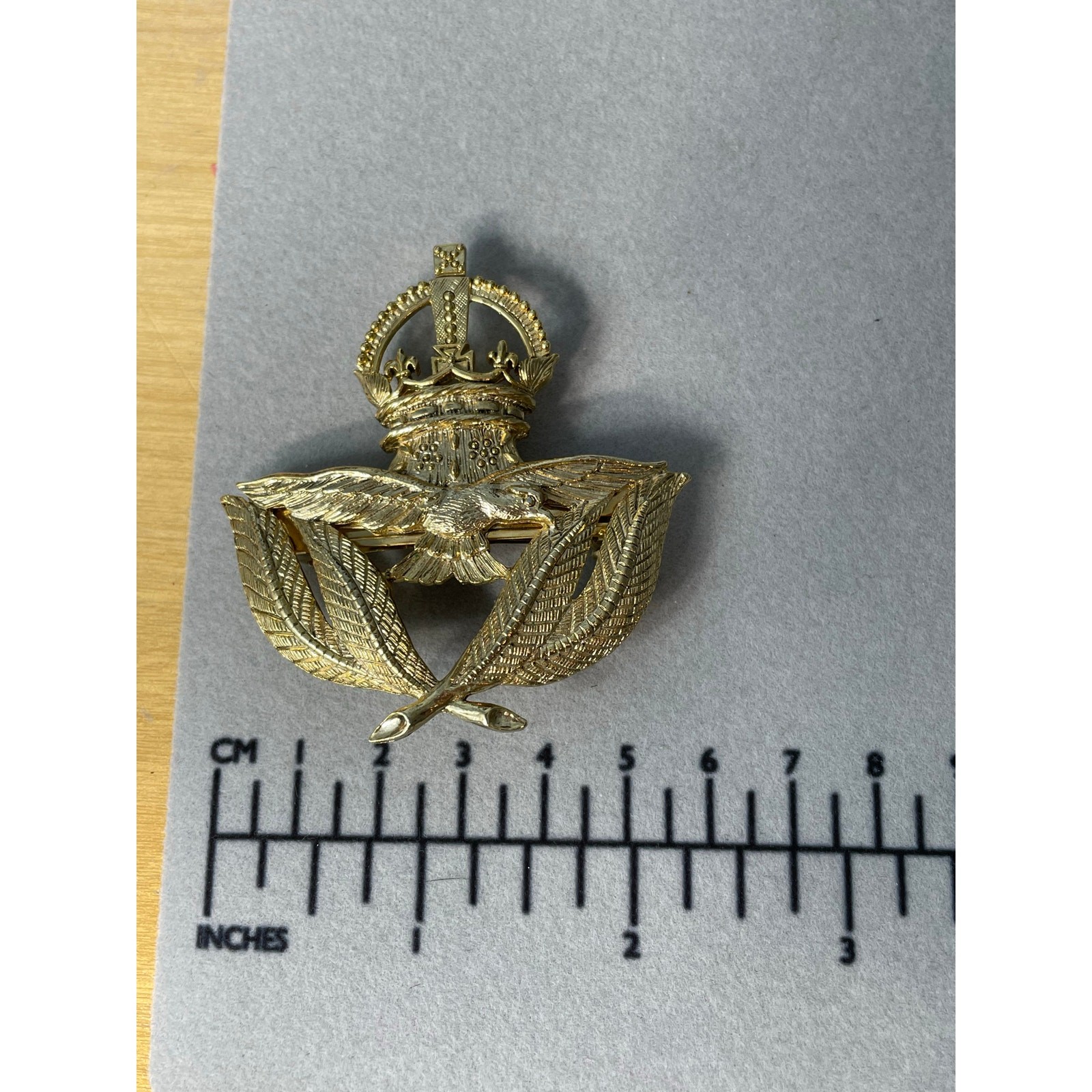 Vintage MJ ENT Clip Brooch Gold Tone Heraldic Royal Air Force Eagle Crown UK