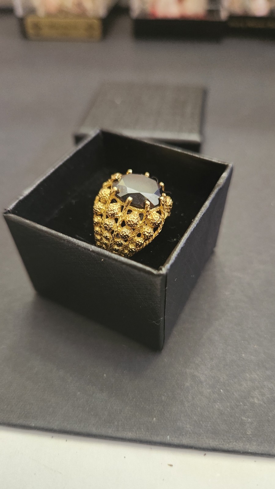 Vintage 18k Gold Ornate Hematite Size 4 ring 1960’s Corletto Italy 7.1 Grams
