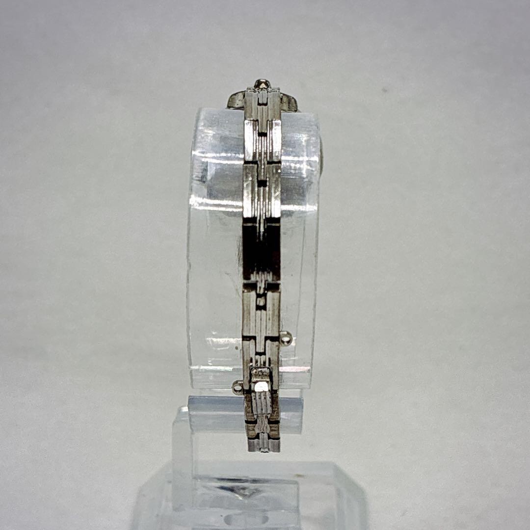Working SEIKO 17 jewels, decorative lugs, manual winding, oval case, 21-7320