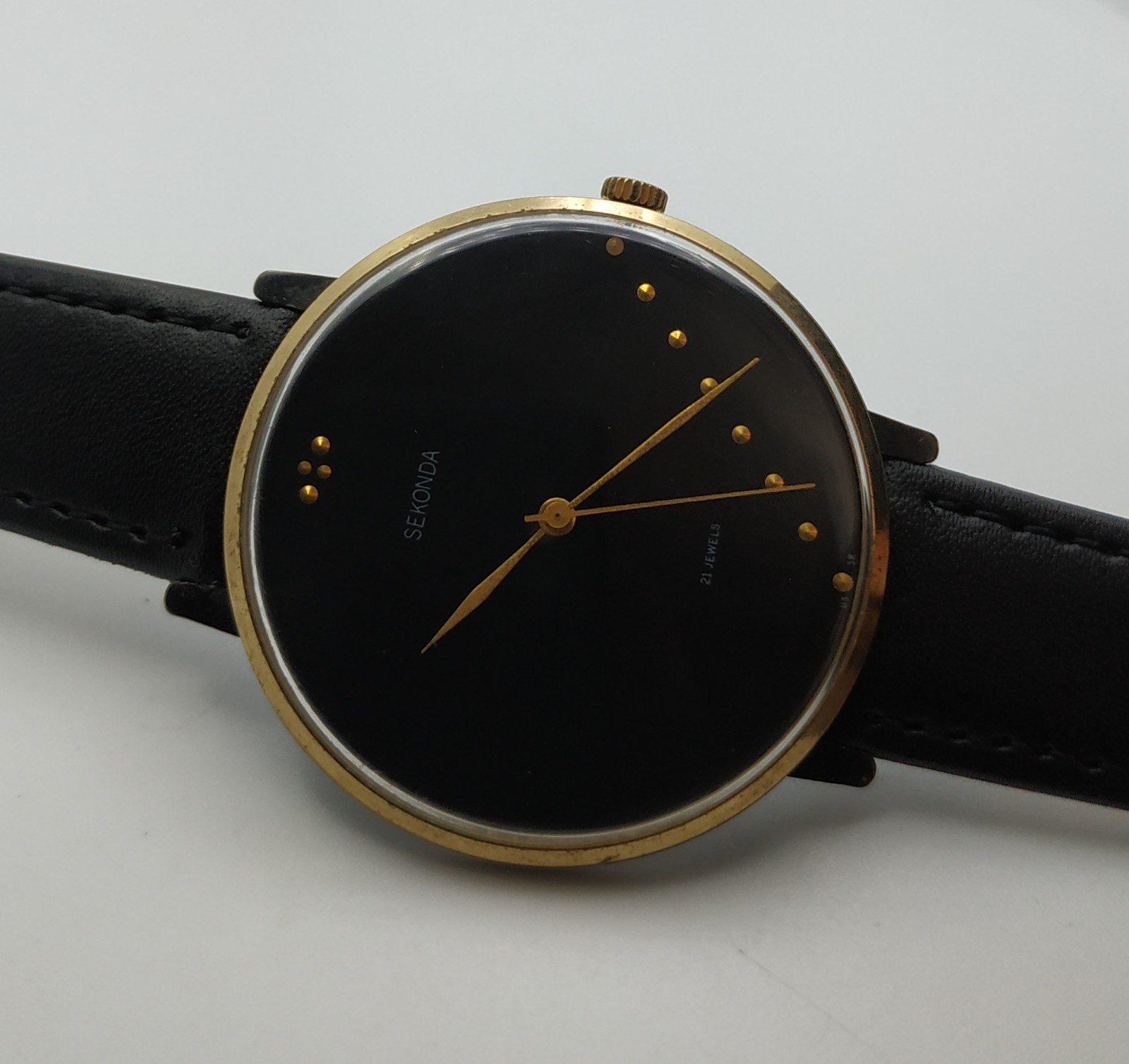 Men’s Dress Vintage Watch SEKONDA USSR Mechanical Zarya Retro Soviet 21 jewels ☭