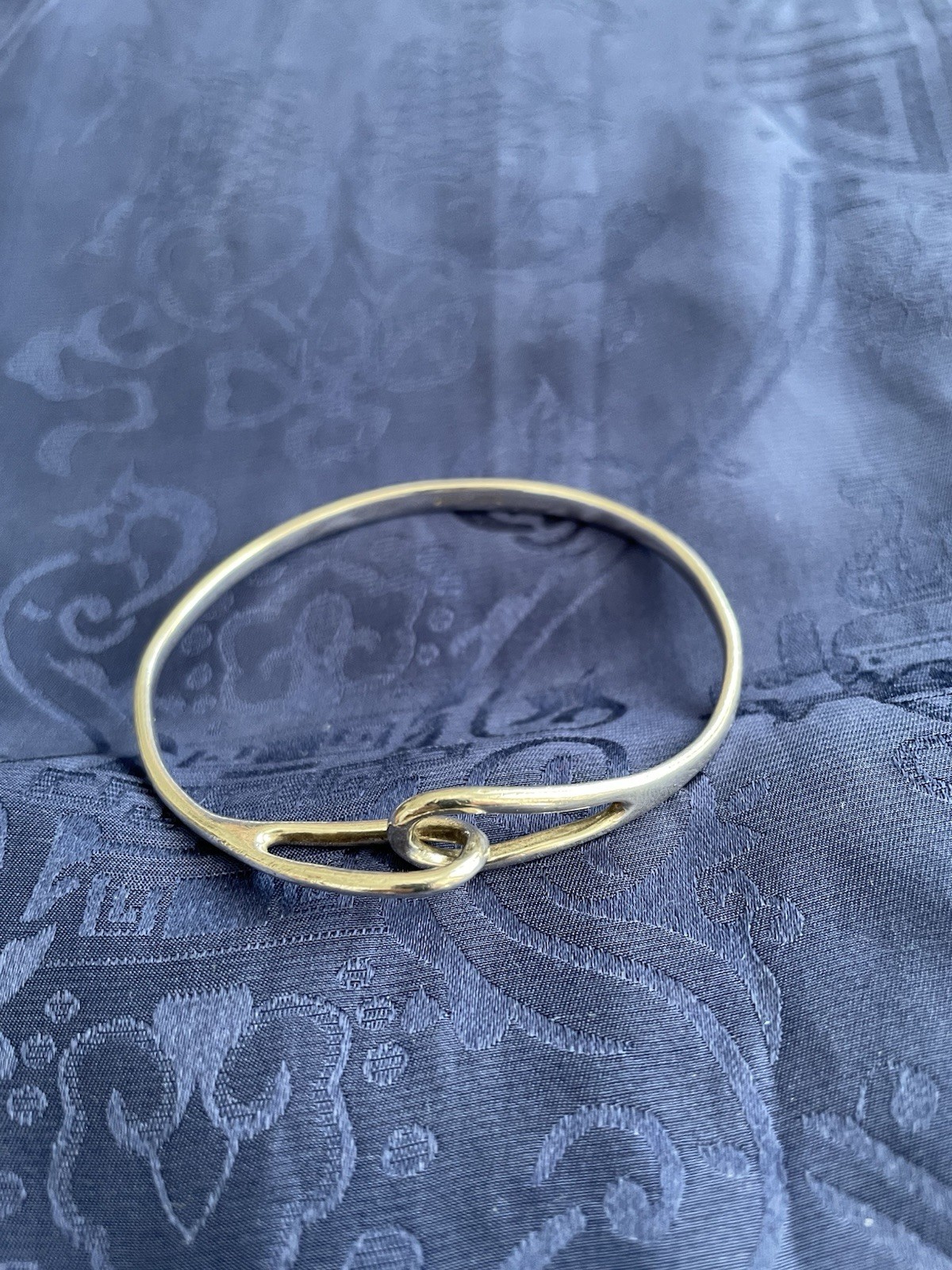 Tiffany & Co. Very RARE Silver Vintage Infinity Love Knot Bangle Bracelet