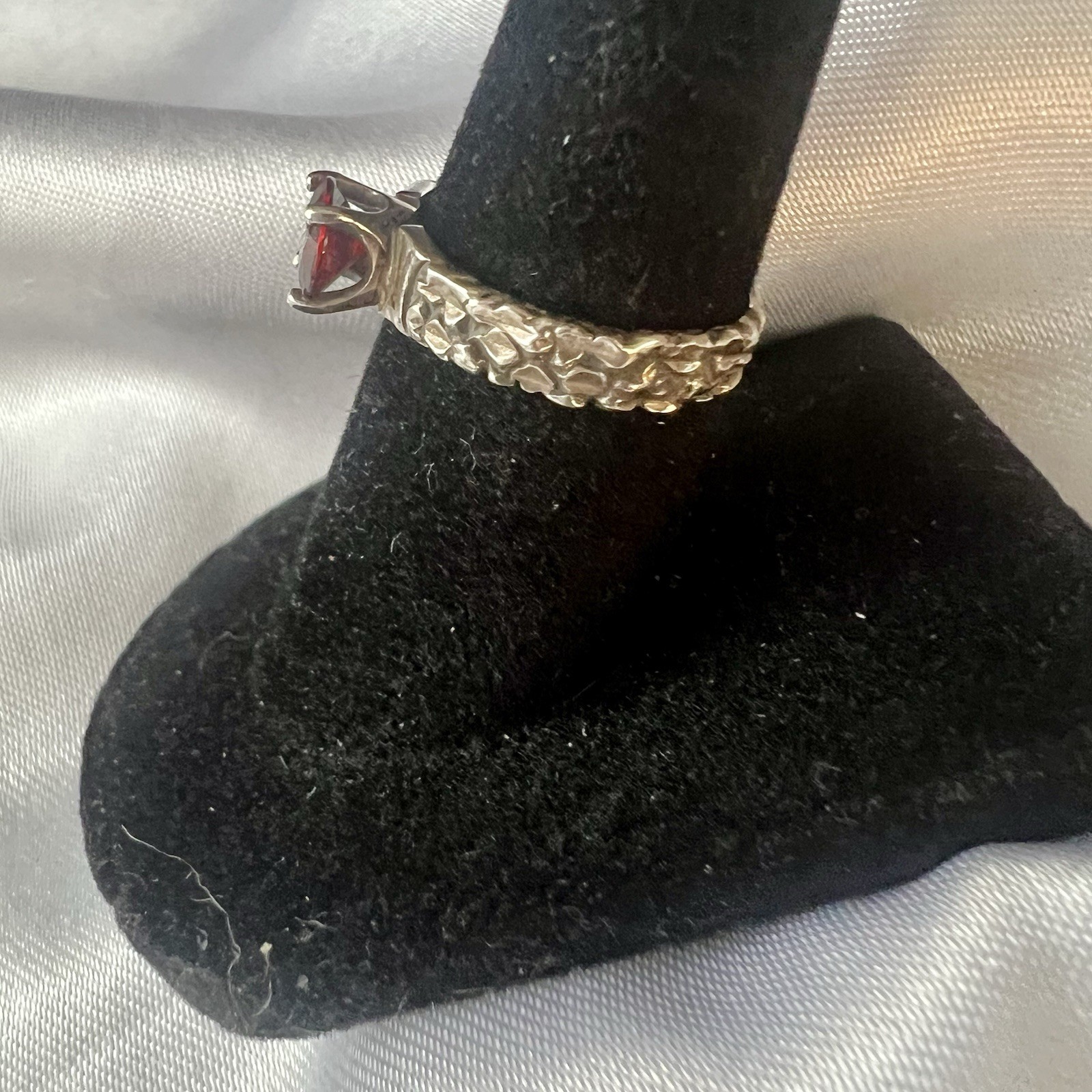KBN Sterling Silver 925 Designer Signed Garnet Gemstone Ring Size 5.25