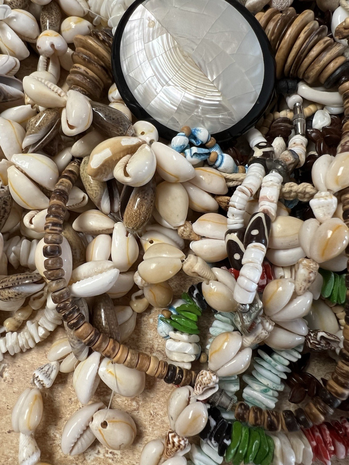 3 Lbs Lot Seashell Shell Pukka Cowrie Jewelry Strands Necklaces Bracelets SS1