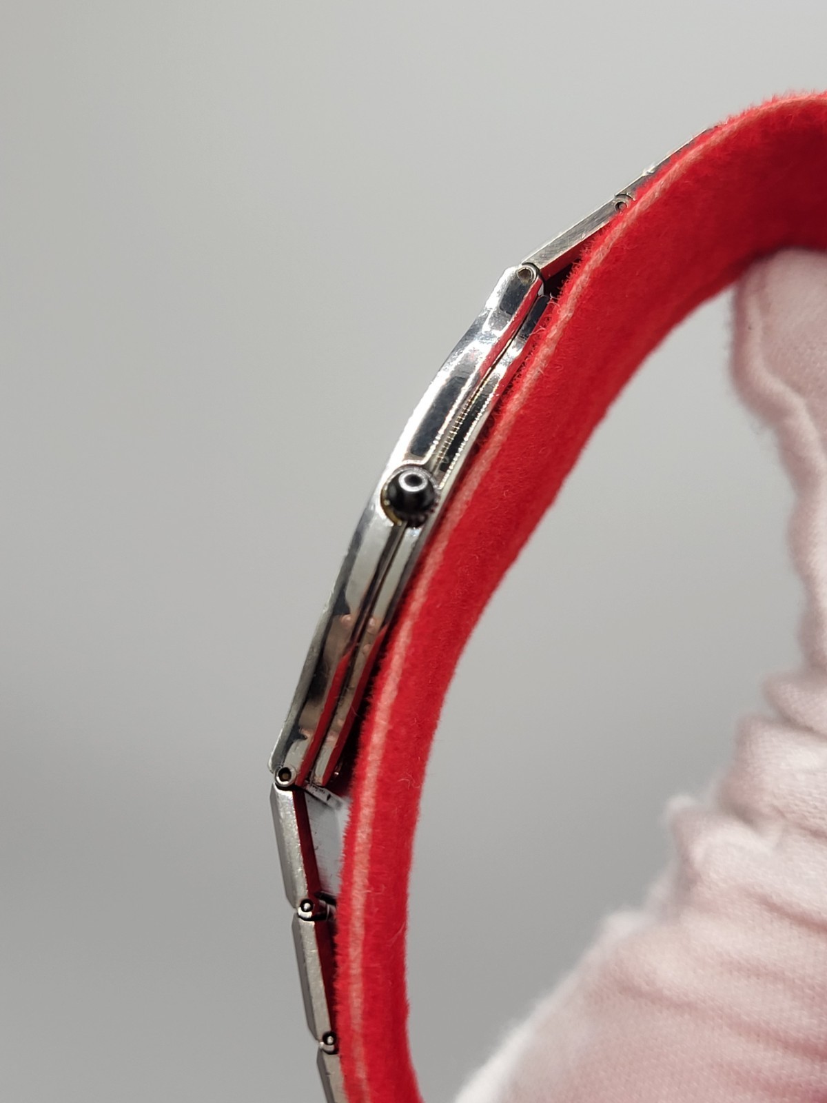 32mm [RARE] Ultra THIN Movado 1990 Museum Women’s Watch 84-40-880 Swiss 7.5″