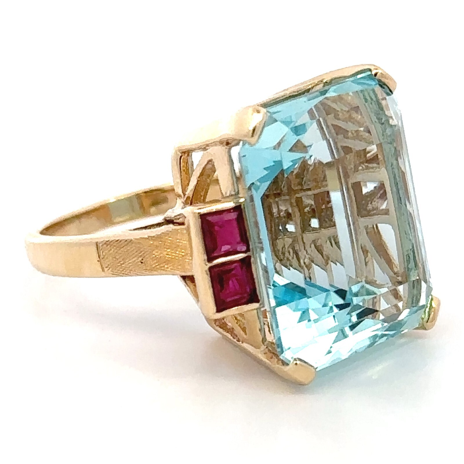 GIA Certified 18.60Cts Fine Quality Aquamarine & Ruby 14K Gold Ring 10.4g G039