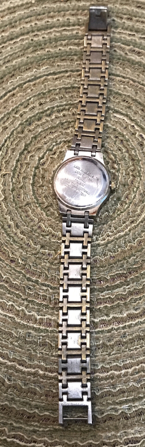 ARMITRON 25/6153C Women’s 2 Tone Watch Gray /Wht Dial W/Date ￼ Thailand Movement