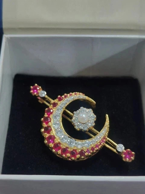 Moon Brooch Pin Beautiful 3CT Round Cut Natural Ruby 14K Yellow Gold Plated